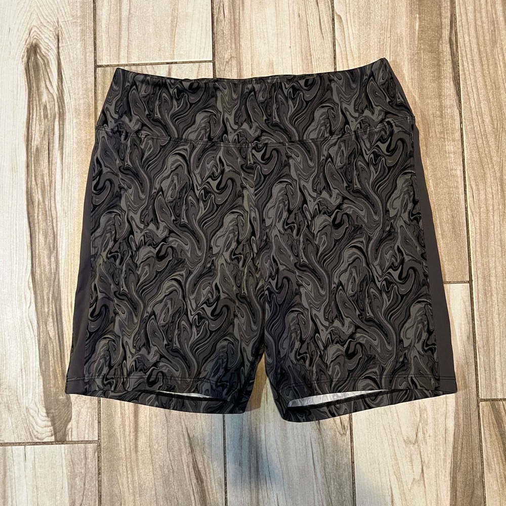 PINK Victoria's Secret Black Swirl Bike Shorts